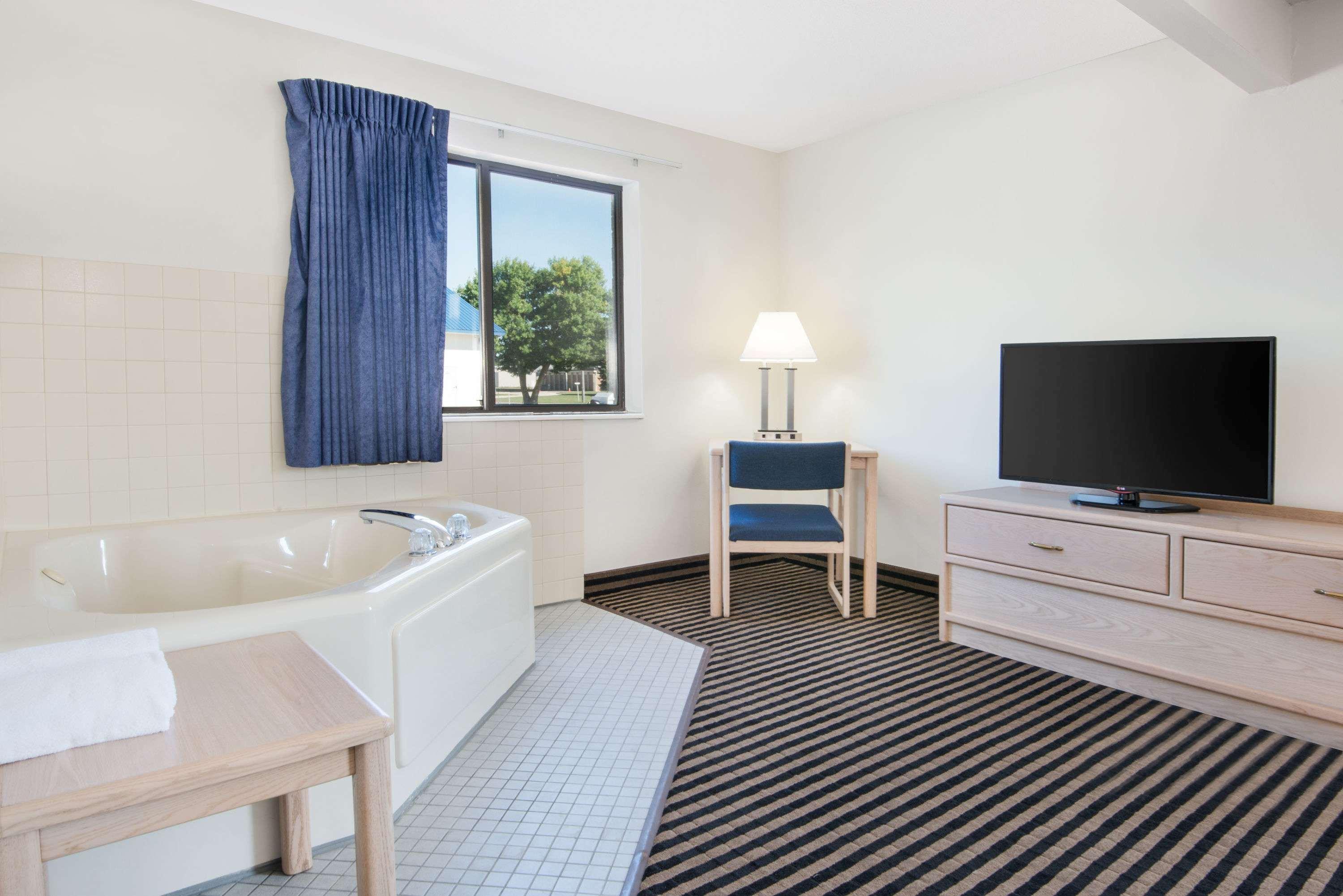 ซูเปอร์ 8 ฮัมโบลต์ Hotel Humboldt ภายนอก รูปภาพ