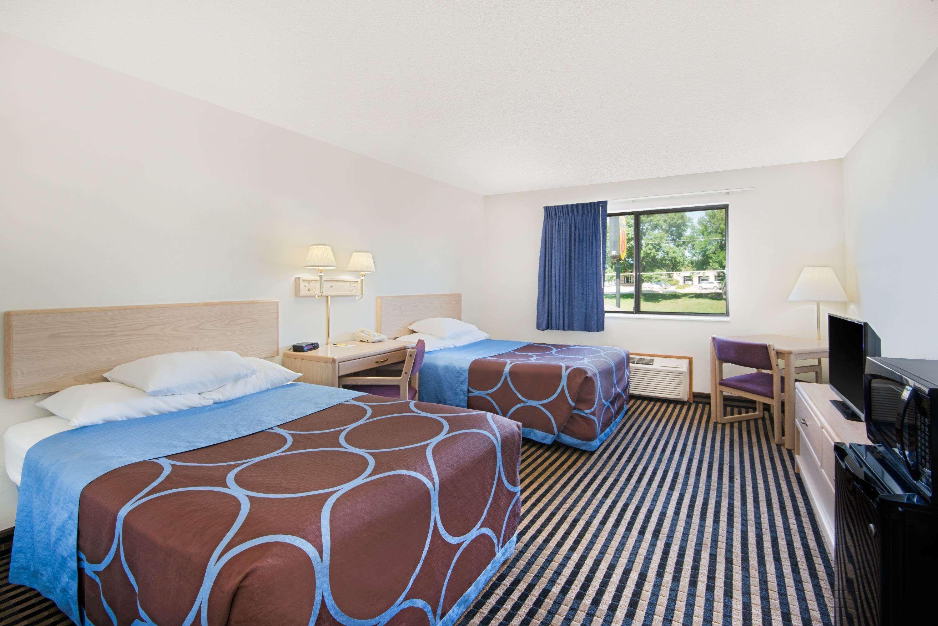 ซูเปอร์ 8 ฮัมโบลต์ Hotel Humboldt ภายนอก รูปภาพ