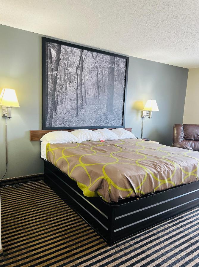 ซูเปอร์ 8 ฮัมโบลต์ Hotel Humboldt ภายนอก รูปภาพ