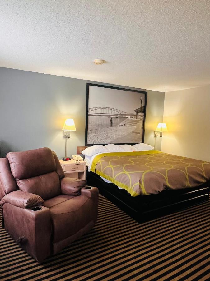 ซูเปอร์ 8 ฮัมโบลต์ Hotel Humboldt ภายนอก รูปภาพ