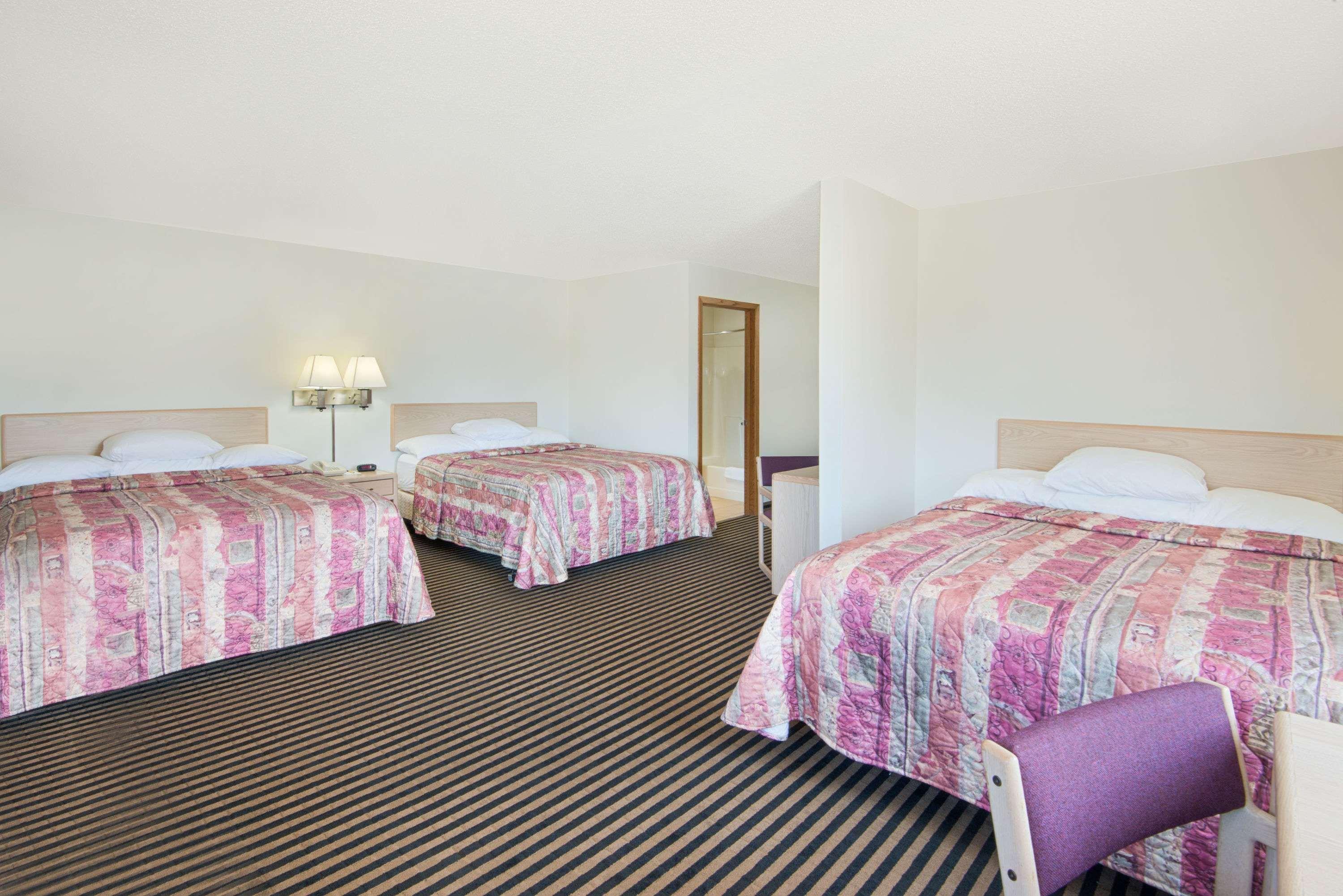 ซูเปอร์ 8 ฮัมโบลต์ Hotel Humboldt ภายนอก รูปภาพ