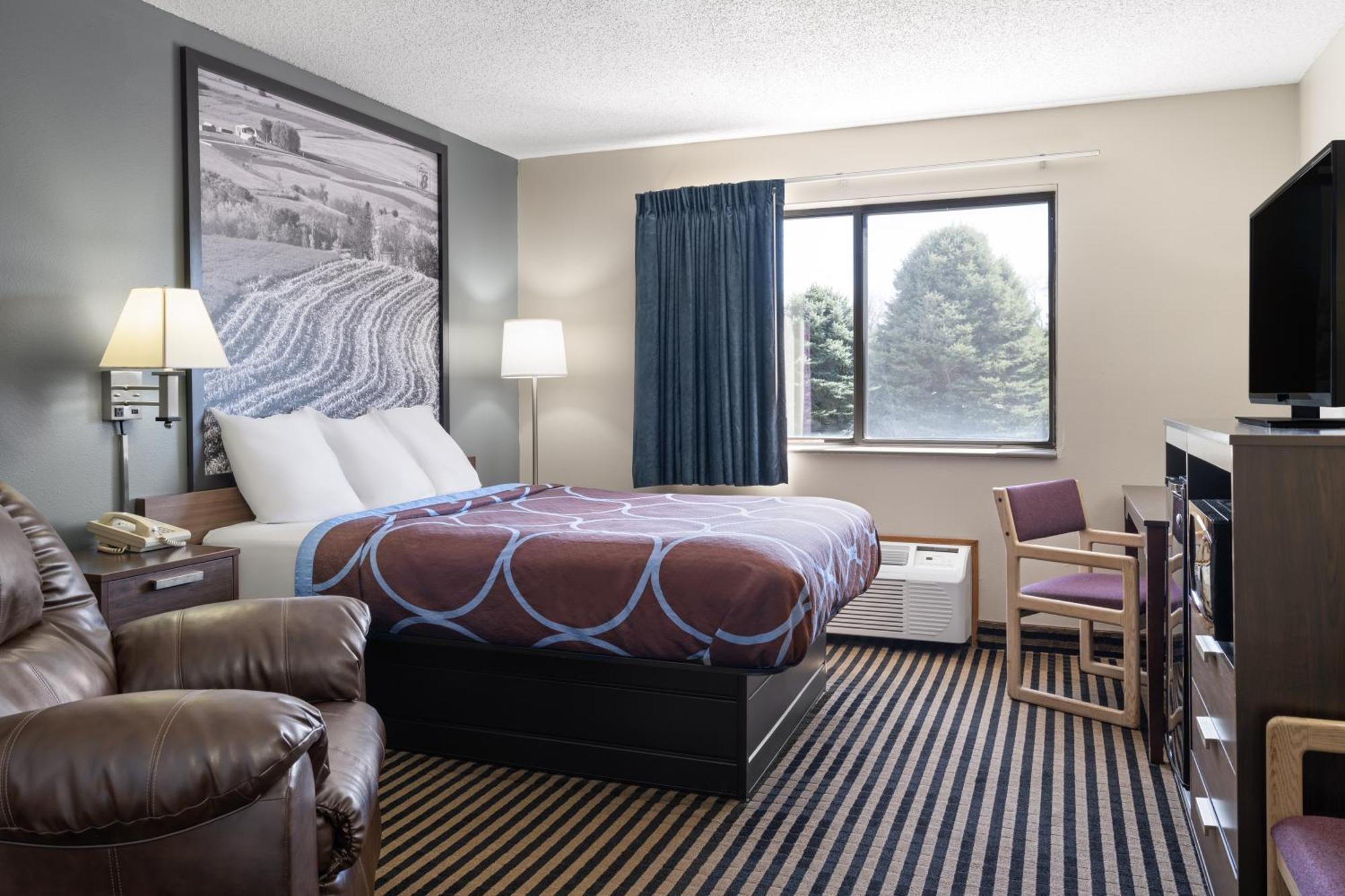 ซูเปอร์ 8 ฮัมโบลต์ Hotel Humboldt ภายนอก รูปภาพ