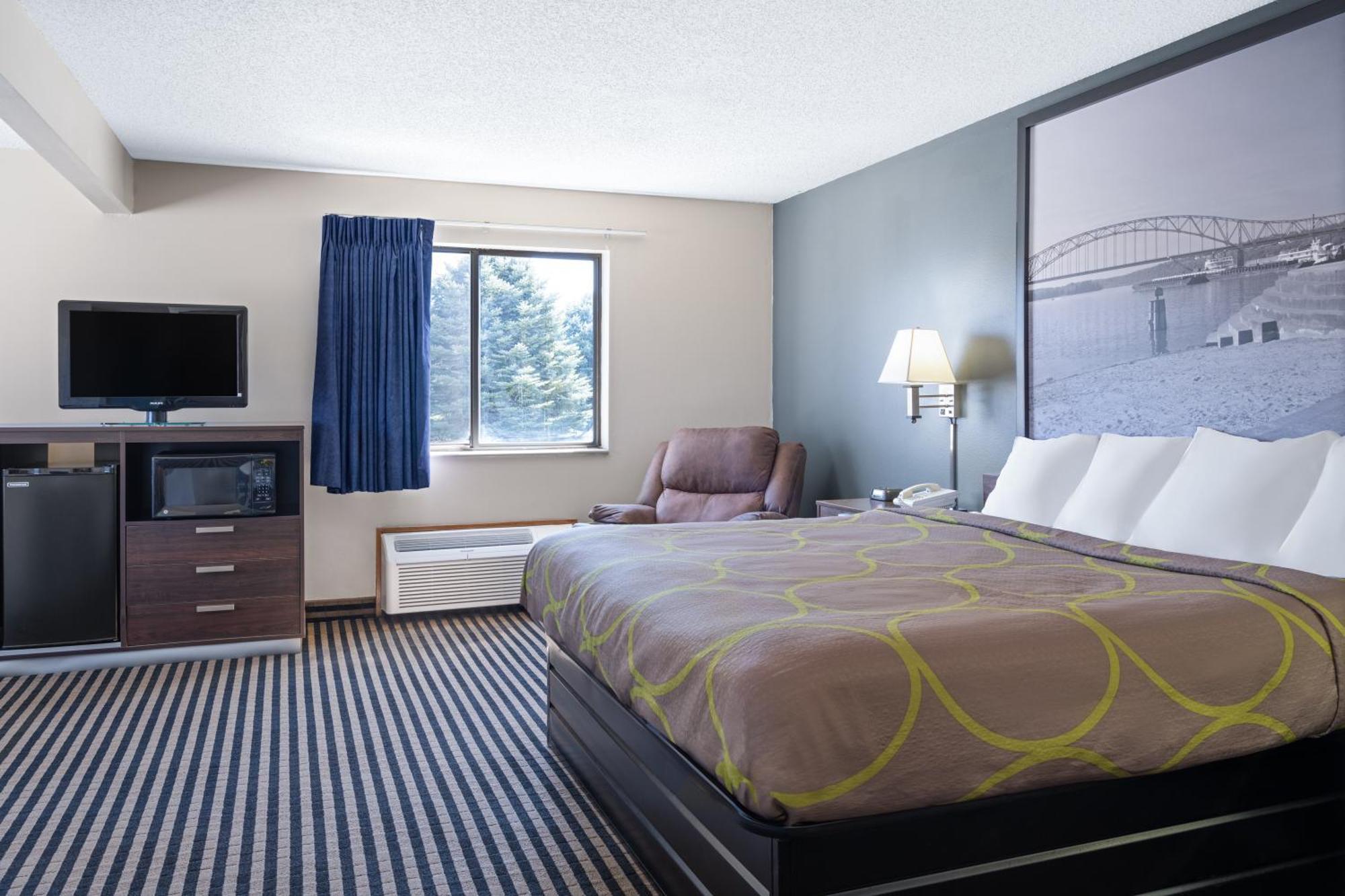 ซูเปอร์ 8 ฮัมโบลต์ Hotel Humboldt ภายนอก รูปภาพ